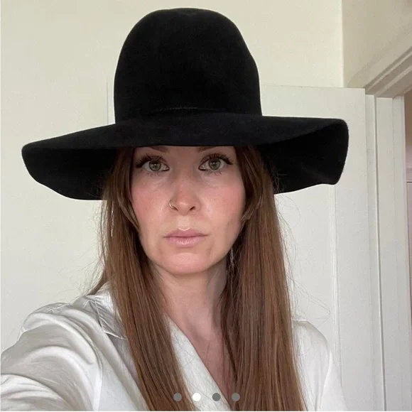 Clyde Black Hat